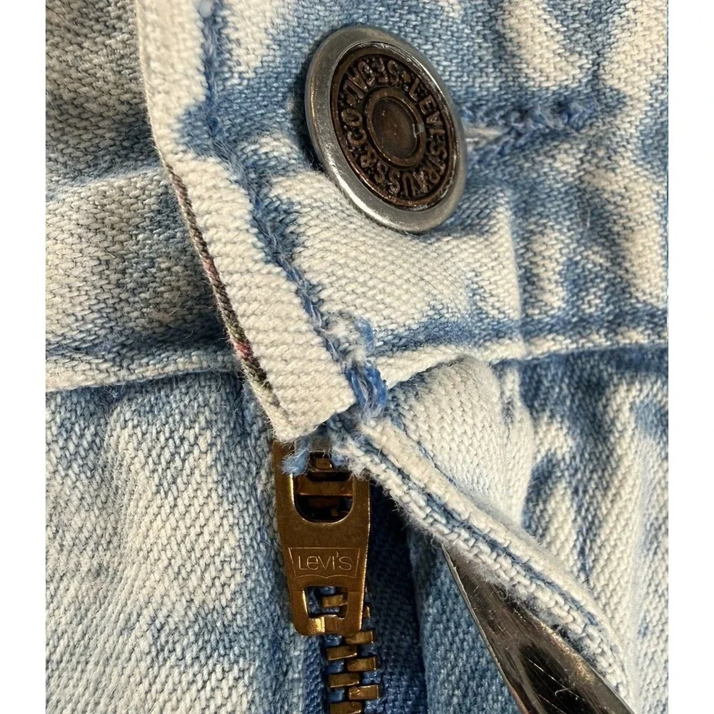 VTG 80s 90s Levi’s Coasters Acid Wash Pleated Denim Shorts Light Wash Jorts